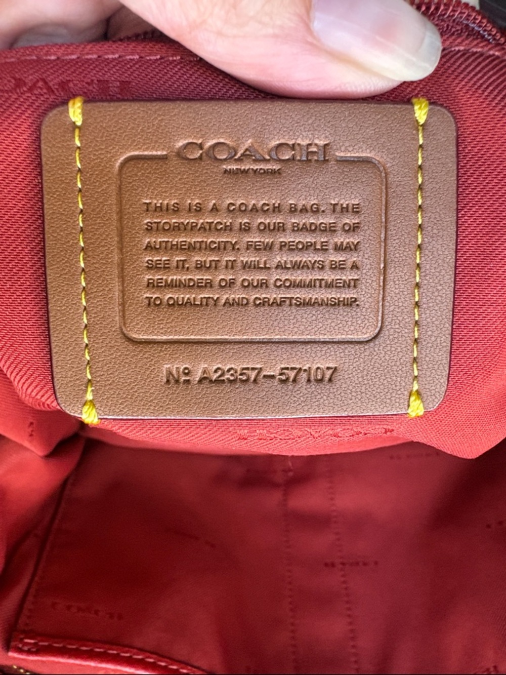 Coach Red Leather Tote with Gold Chain Handles Turnlock - Picture 7 of 12